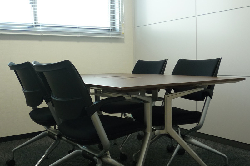 4名用の貸し会議室